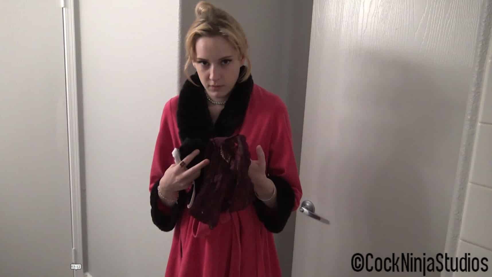 My Step Sister’s Panties Smell FINE – Smartykat314